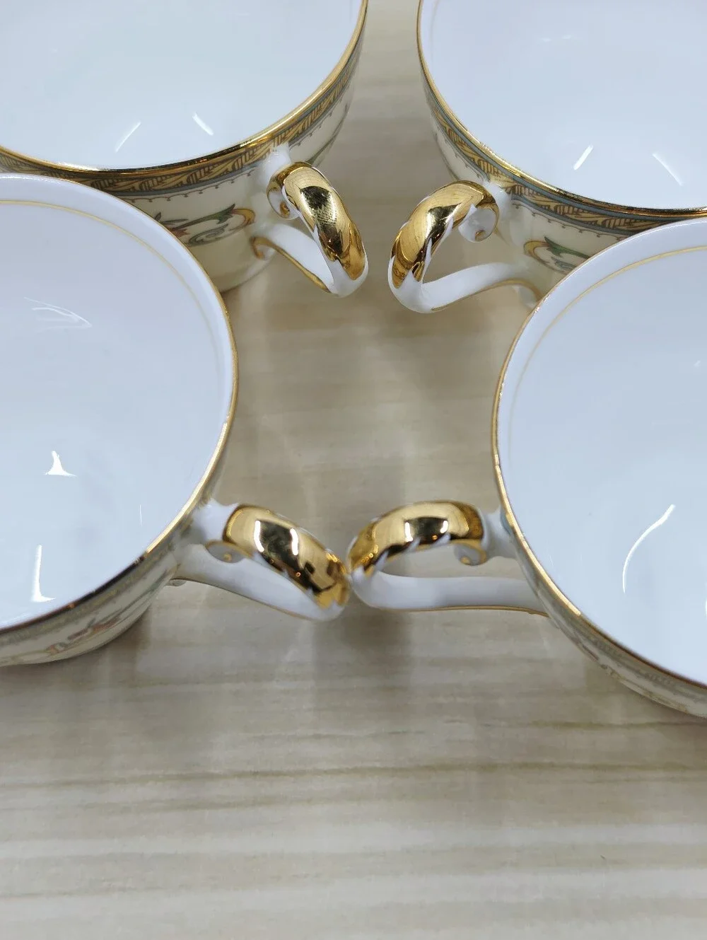 Aynsley Henley Pattern Teacup Set Of 4 Floral Motif England Green Backstamp